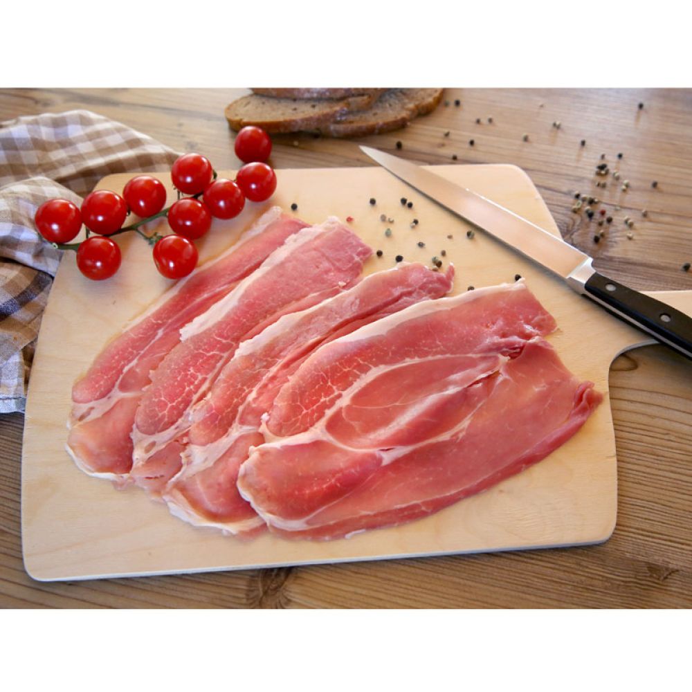 Kräftig roter Papenschinken in Scheiben