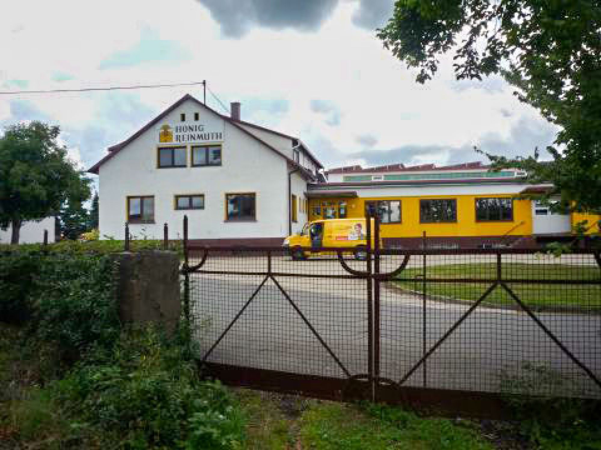 Unser Firmengeb&auml;ude von au&szlig;en