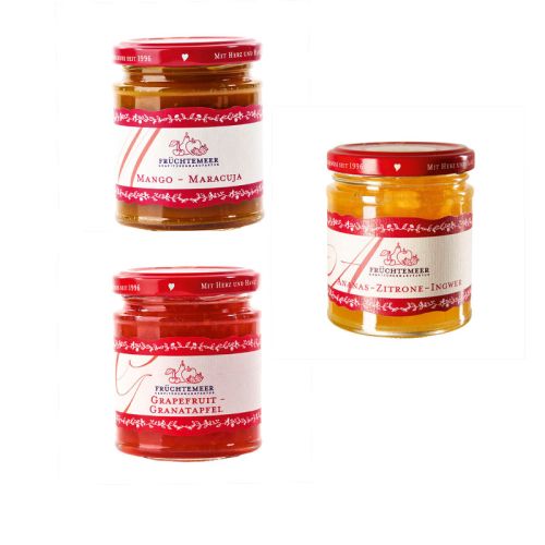 Fruchtige Sommeraufstriche im Glas