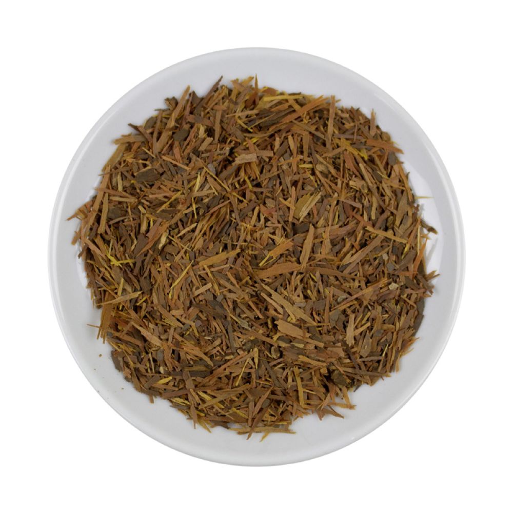 Lapacho Tee lose auf einem Teller