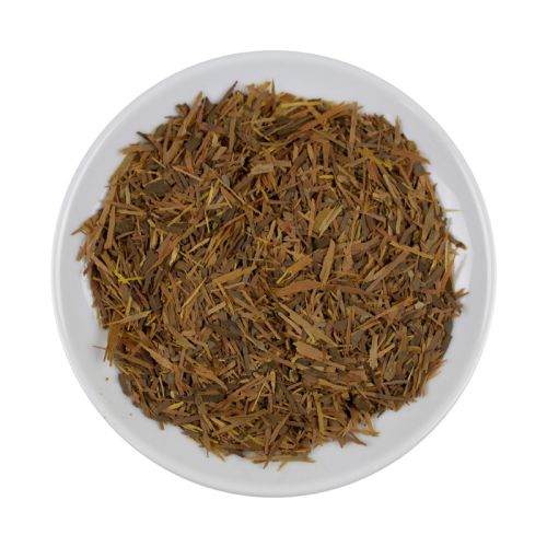 Lapacho Tee lose auf einem Teller