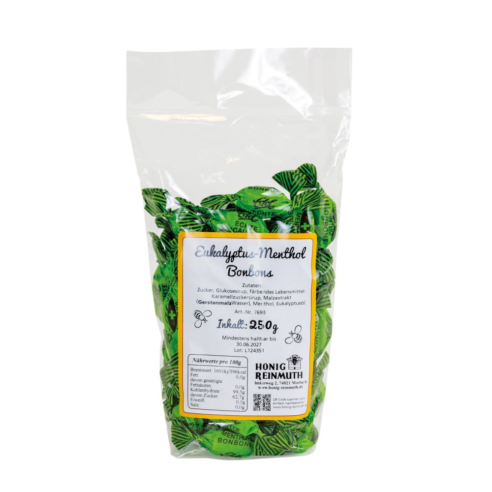 Eukalyptusbonbons in grünes Papier gewickelt, in einer Cellophan Tüte verpackt, mit Etikett 